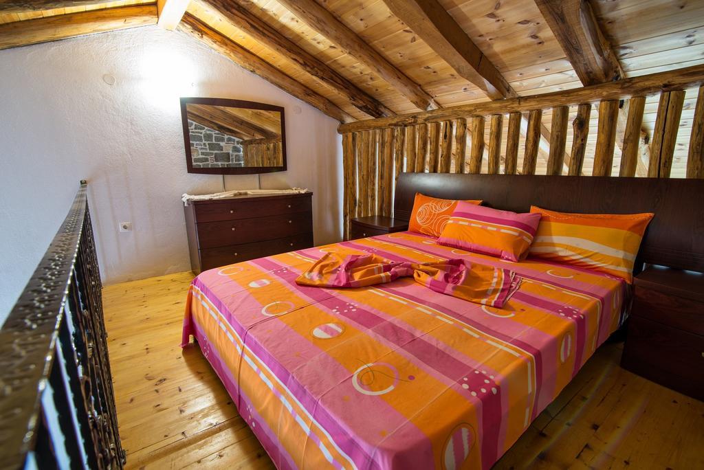 Theano Apartments Sarti Bagian luar foto