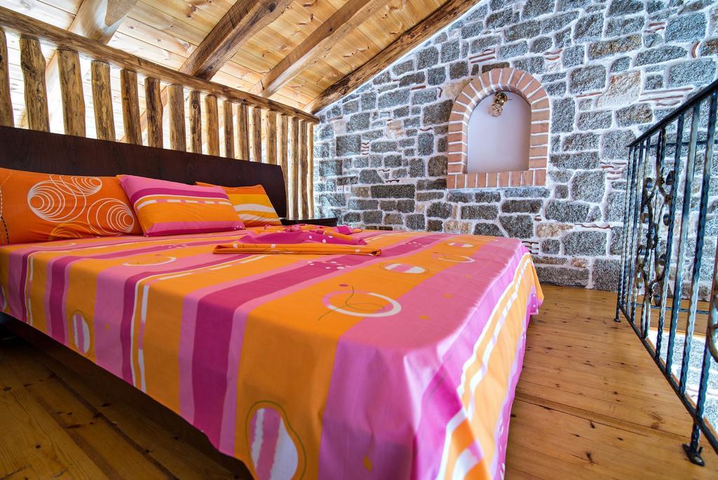 Theano Apartments Sarti Bagian luar foto