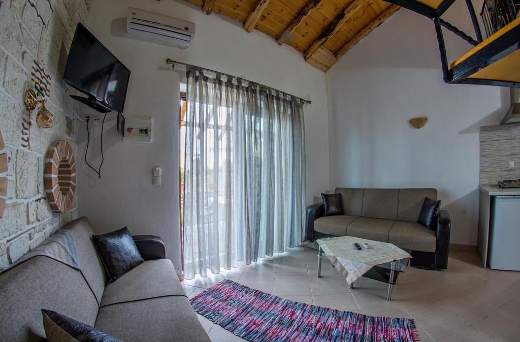 Theano Apartments Sarti Bagian luar foto