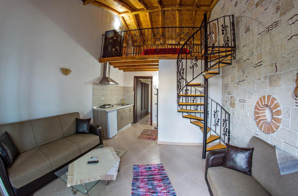 Theano Apartments Sarti Bagian luar foto