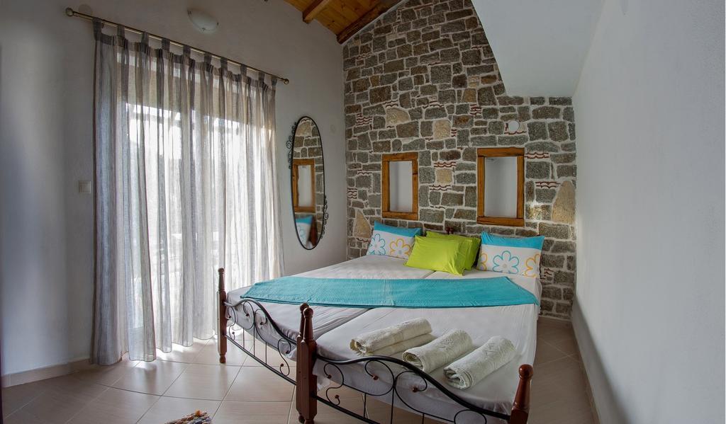 Theano Apartments Sarti Bagian luar foto
