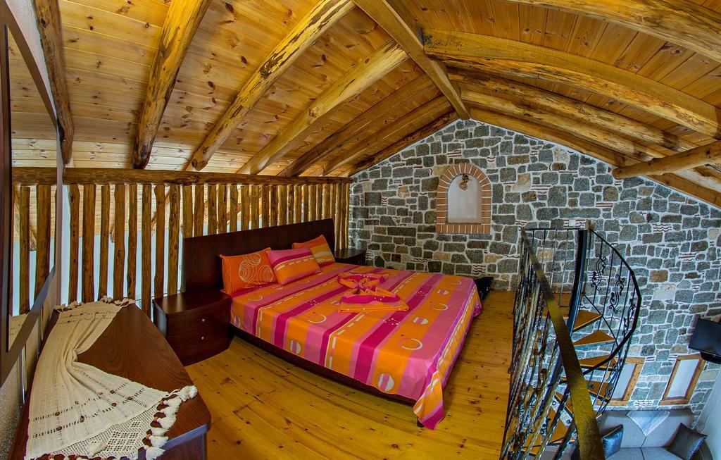 Theano Apartments Sarti Bagian luar foto